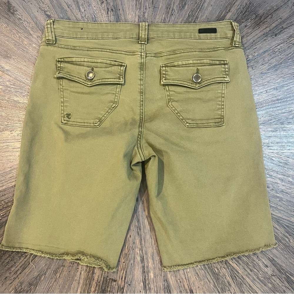 KUT from the Kloth Natalie‎ Bermuda Shorts Olive Green – Size 8 - Picture 2 of 12